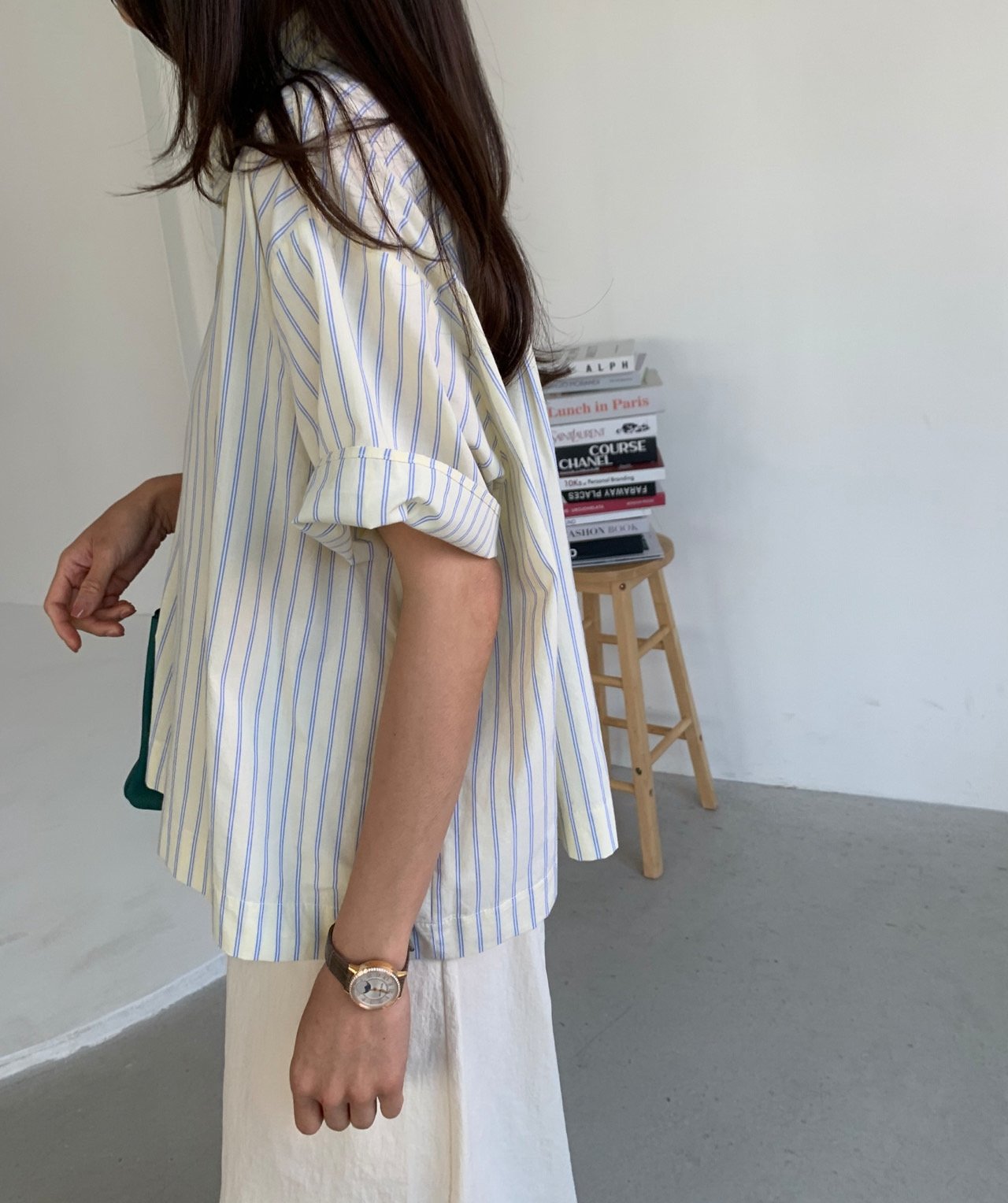 Semi cropped striped shirt