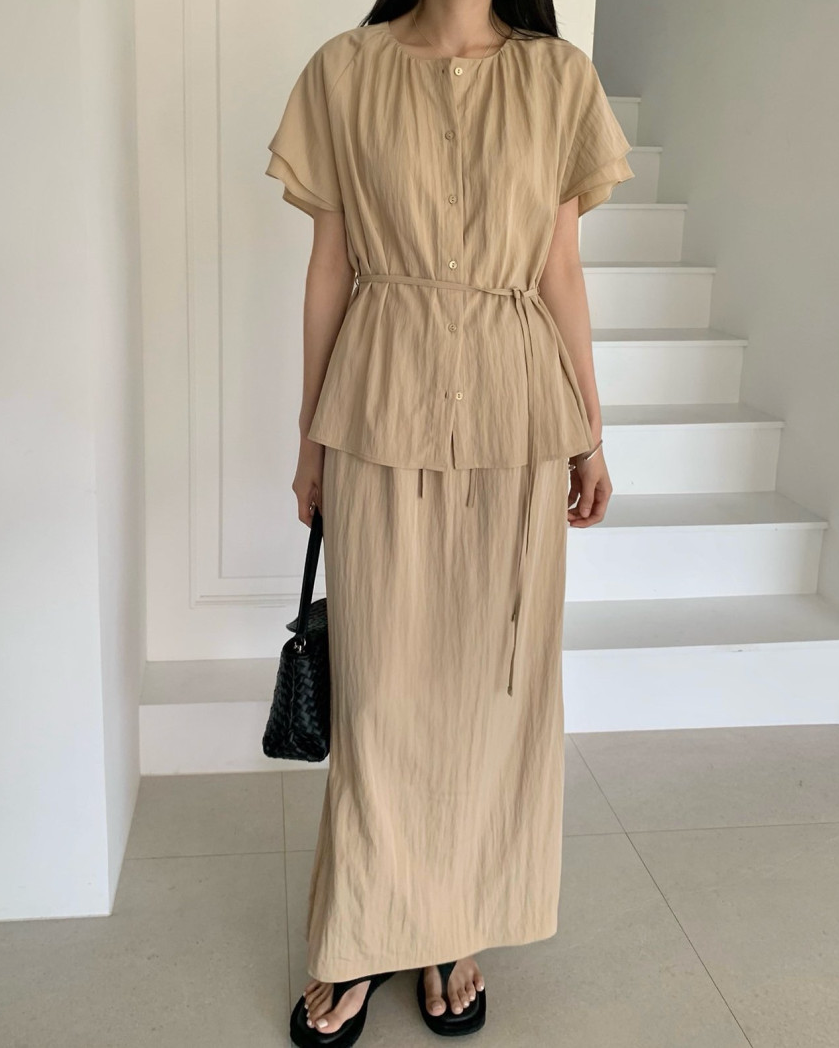 Wing sleeves blouse/ Skirt