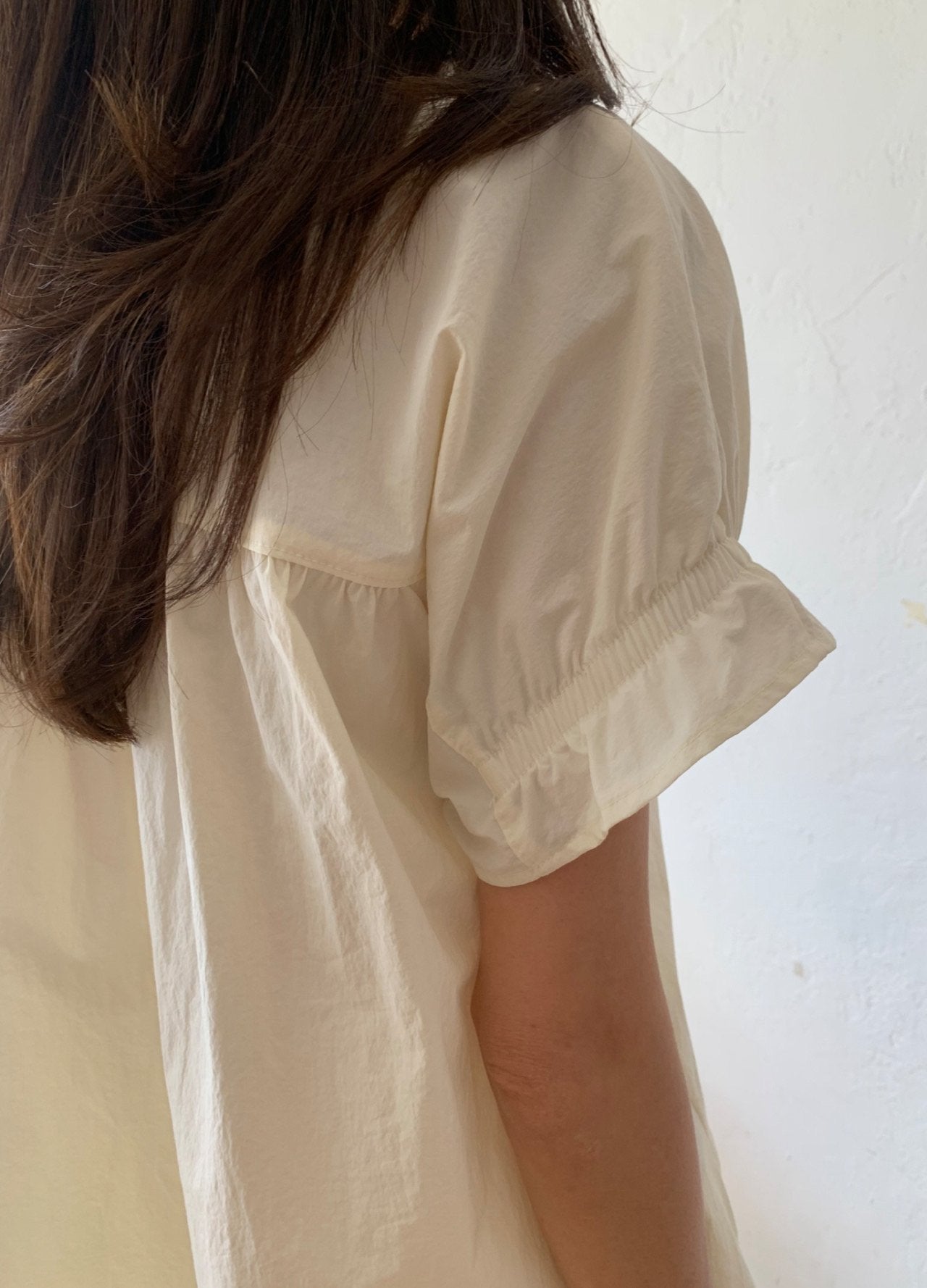 Nylon frill sleeves blouse