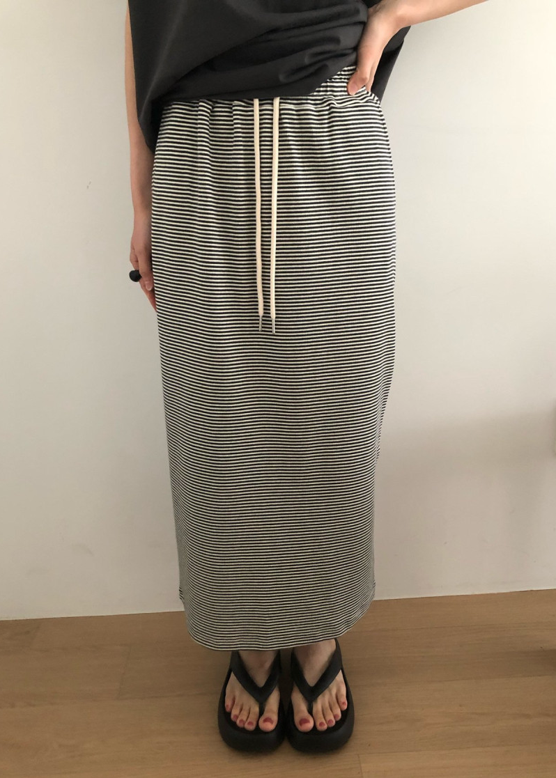 Ribbed long skirt