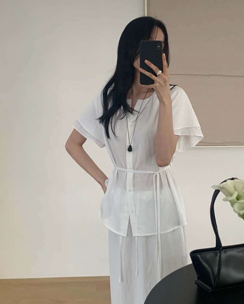 Wing sleeves blouse/ Skirt