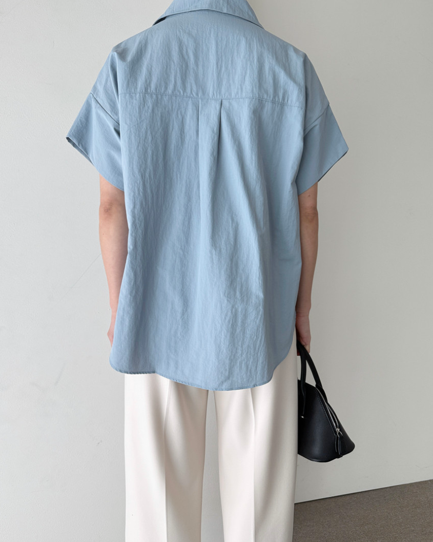 Nylon collar blouse