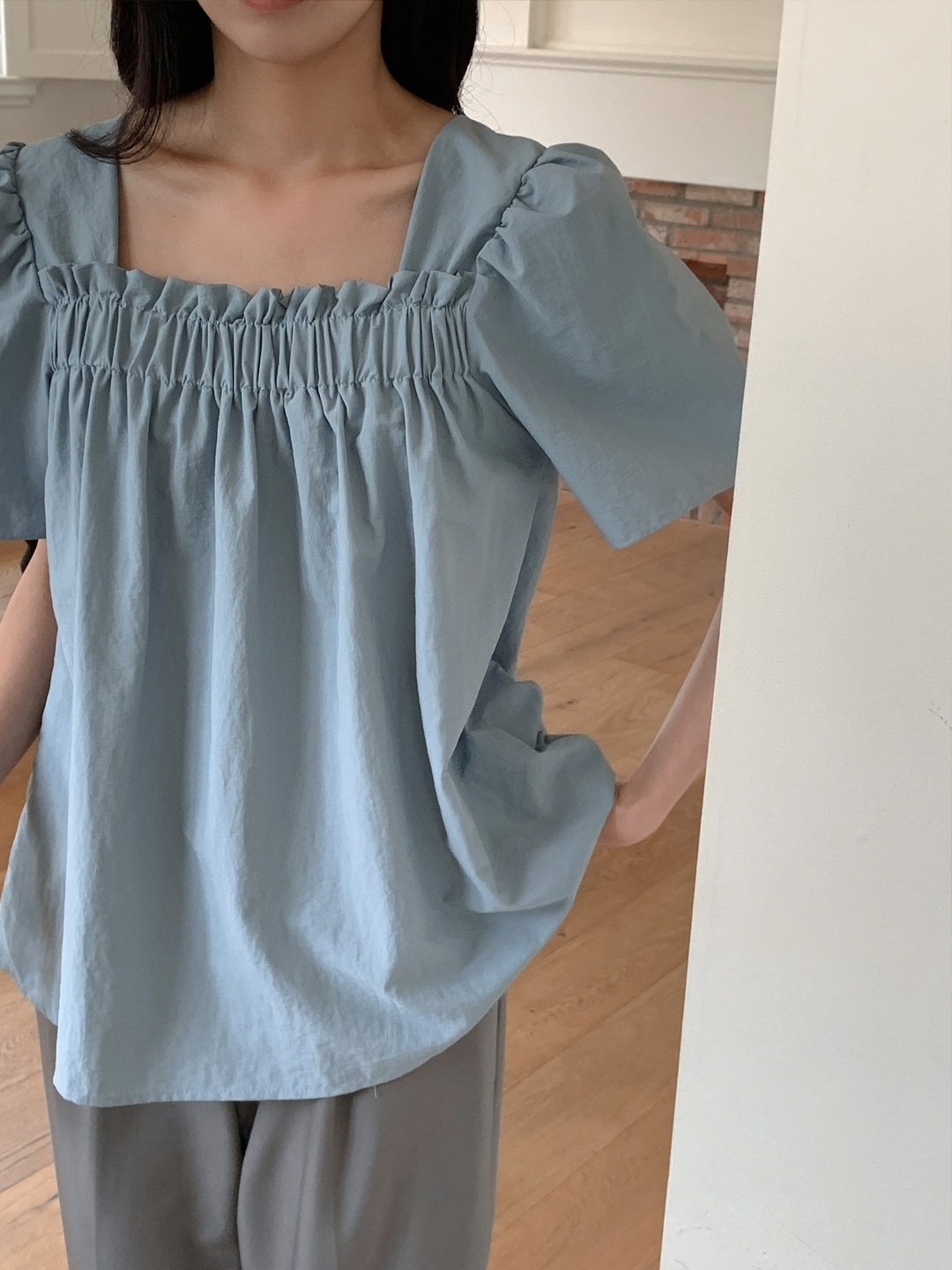 Nylon shirring blouse