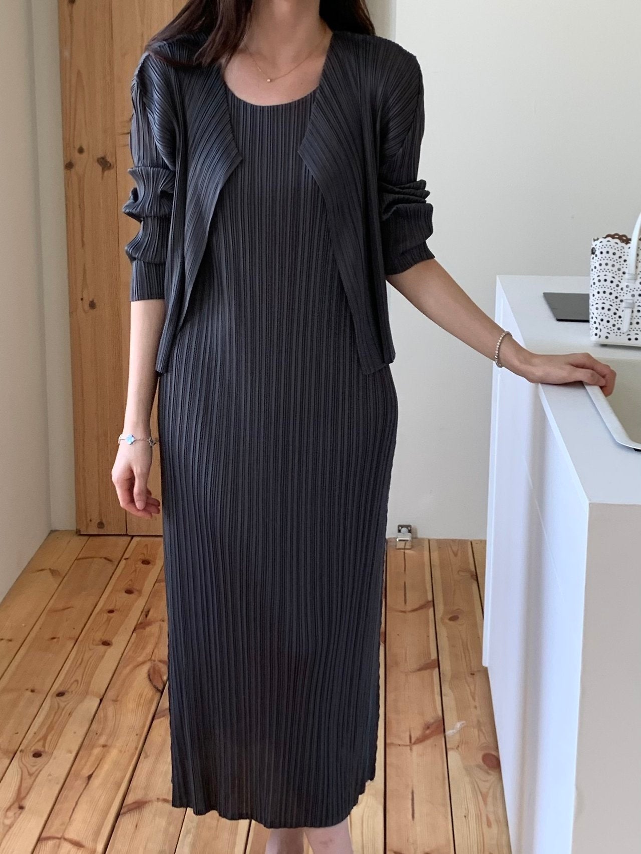 Pleats cardigan set