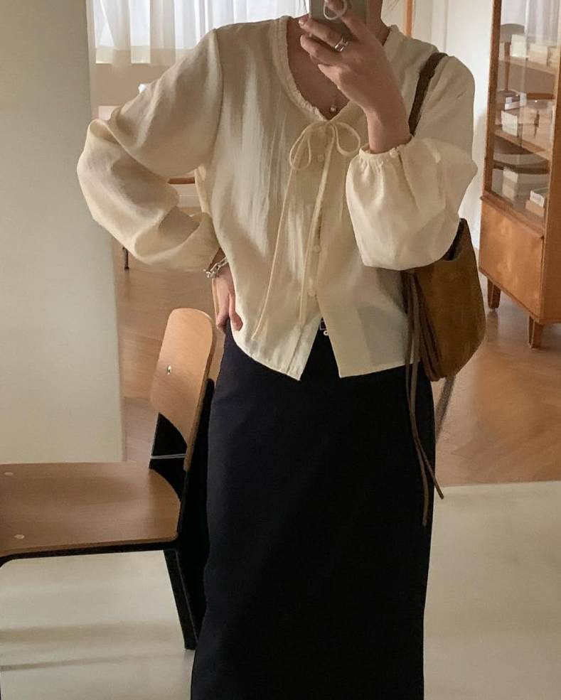 Lace neckline pintuck blouse