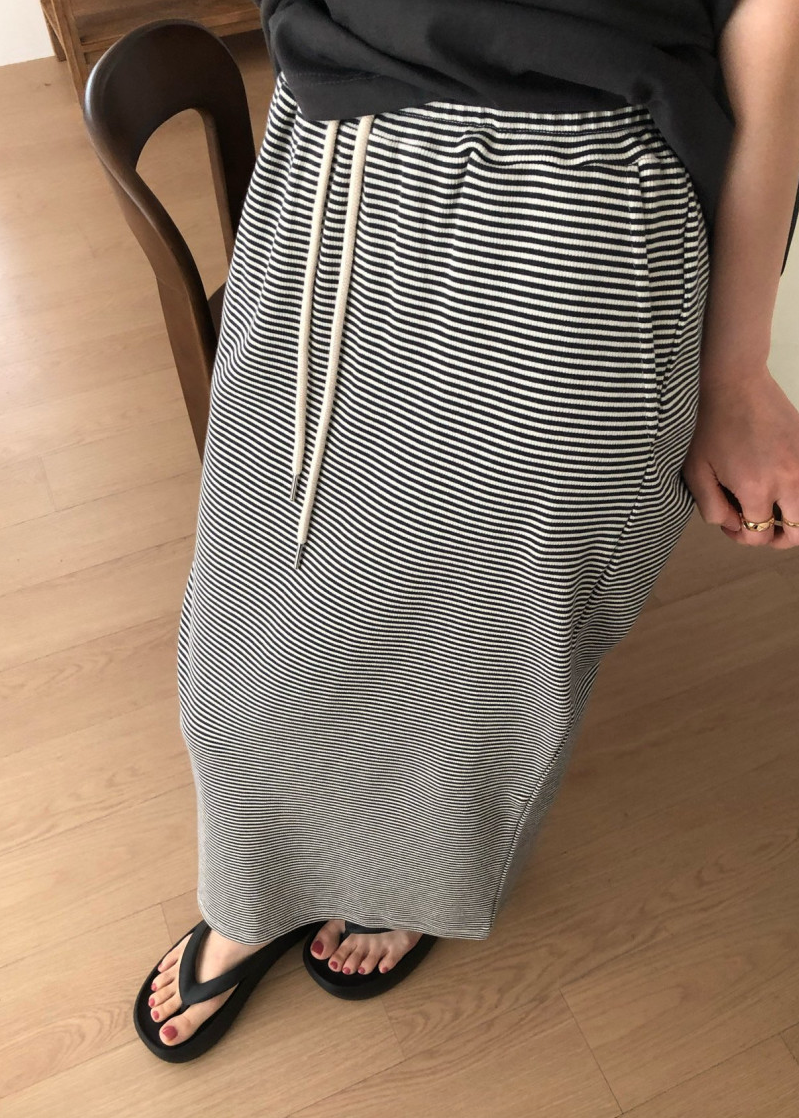 Ribbed long skirt