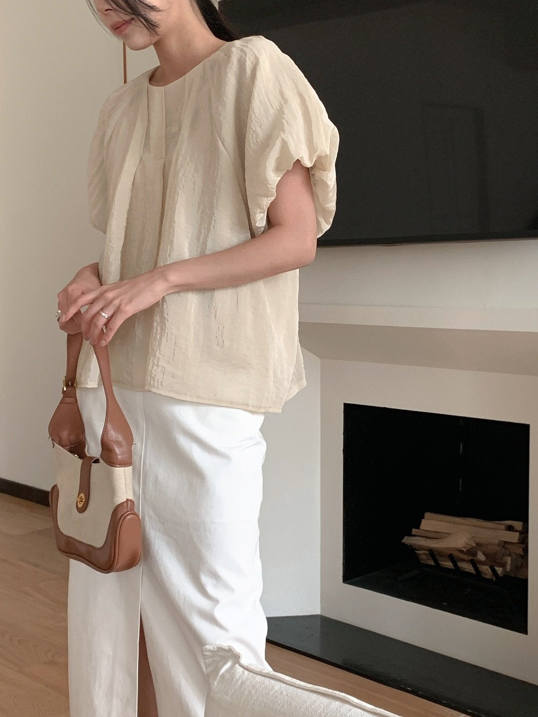 Flowing puff blouse
