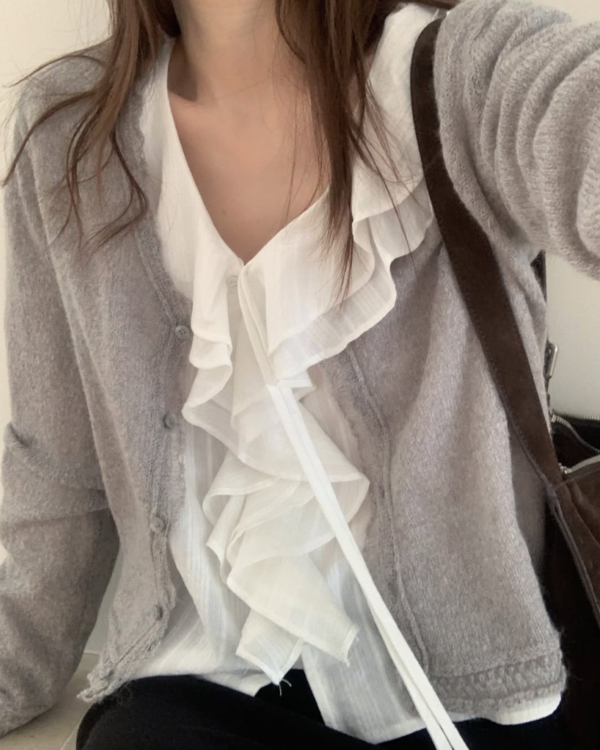 Ruffle lace collar blouse