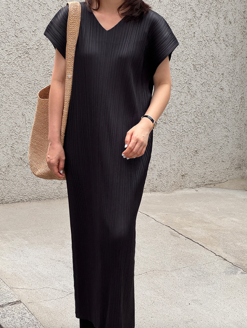 Pleats wing sleeves dress