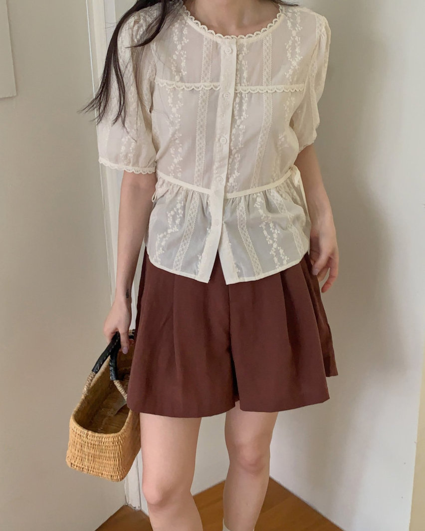 Lulu lace blouse