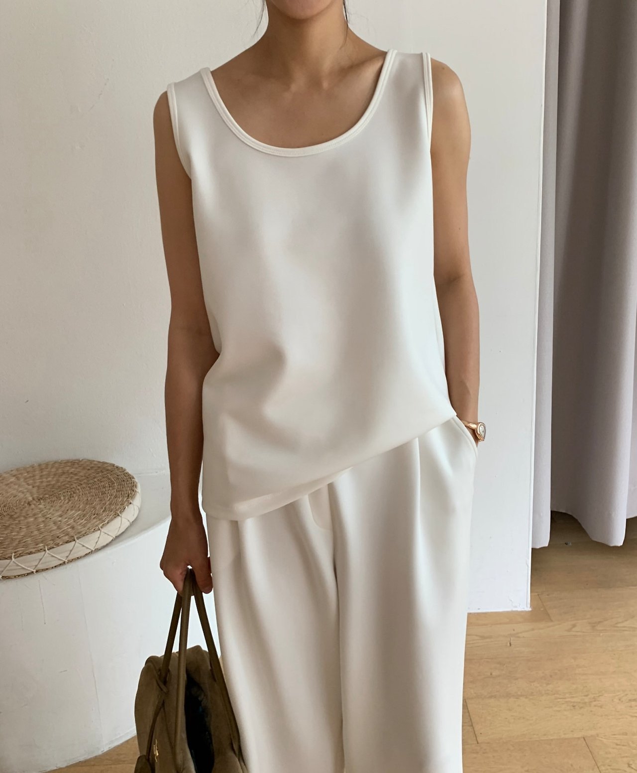 Jelly sleeveless top