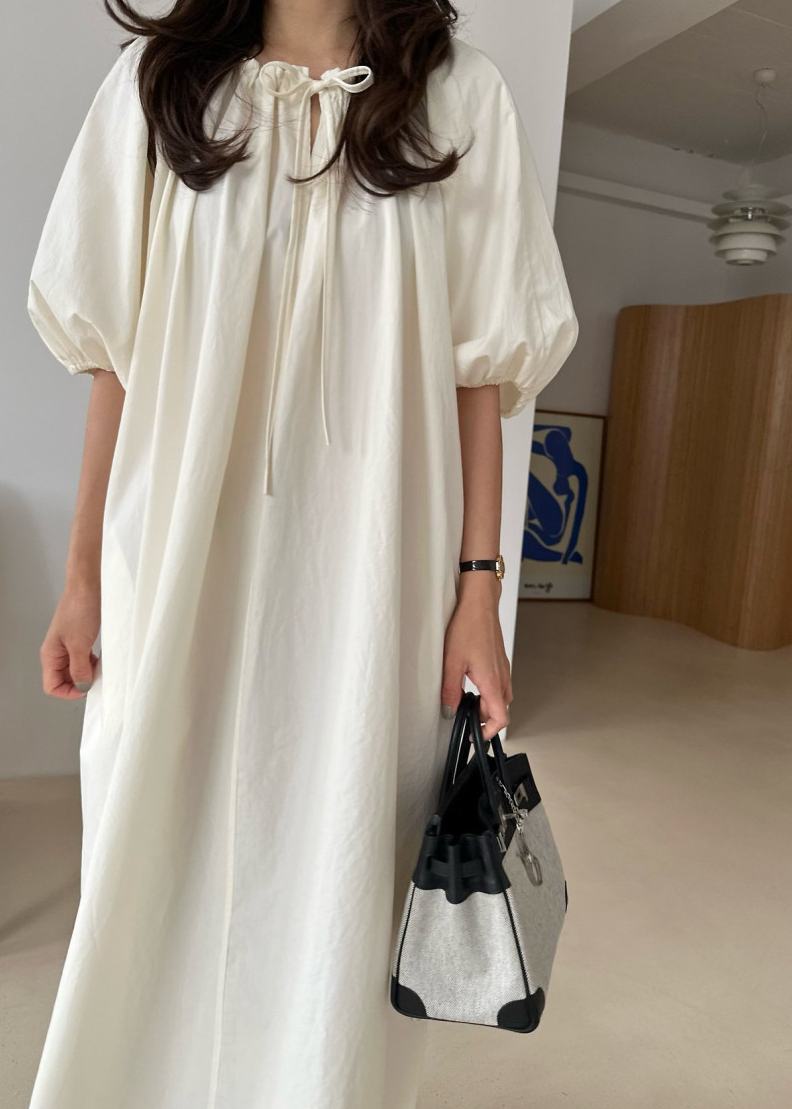 Puff sleeves dress