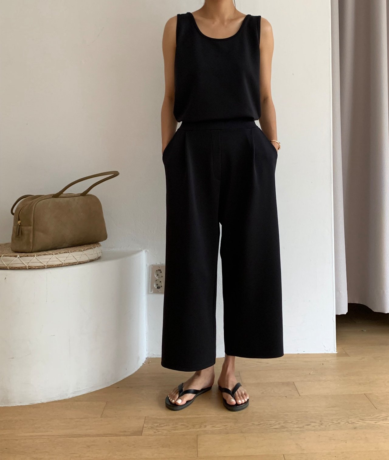 Jelly pintuck pants