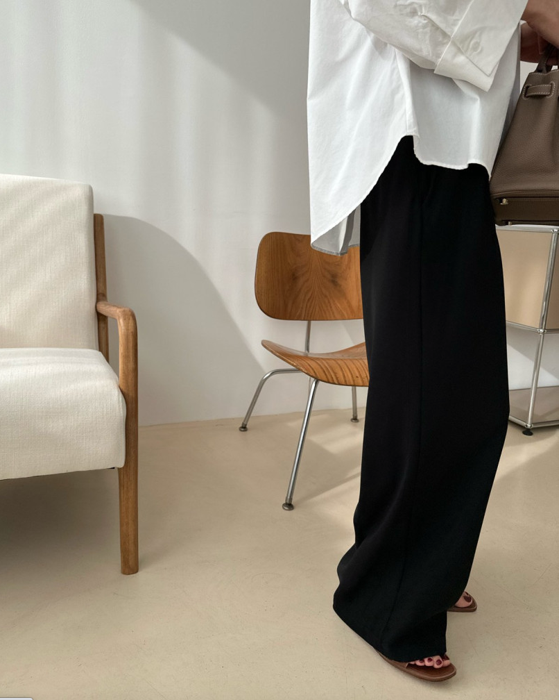 Silky wide pants