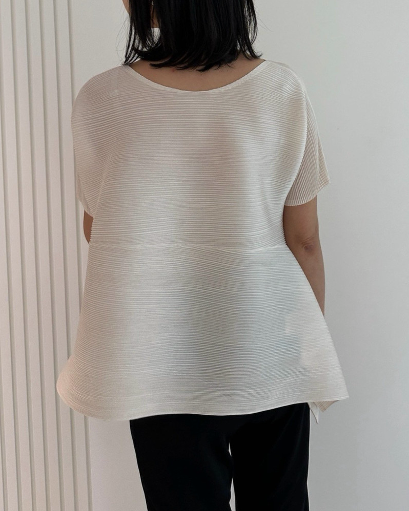 Pleats blouse