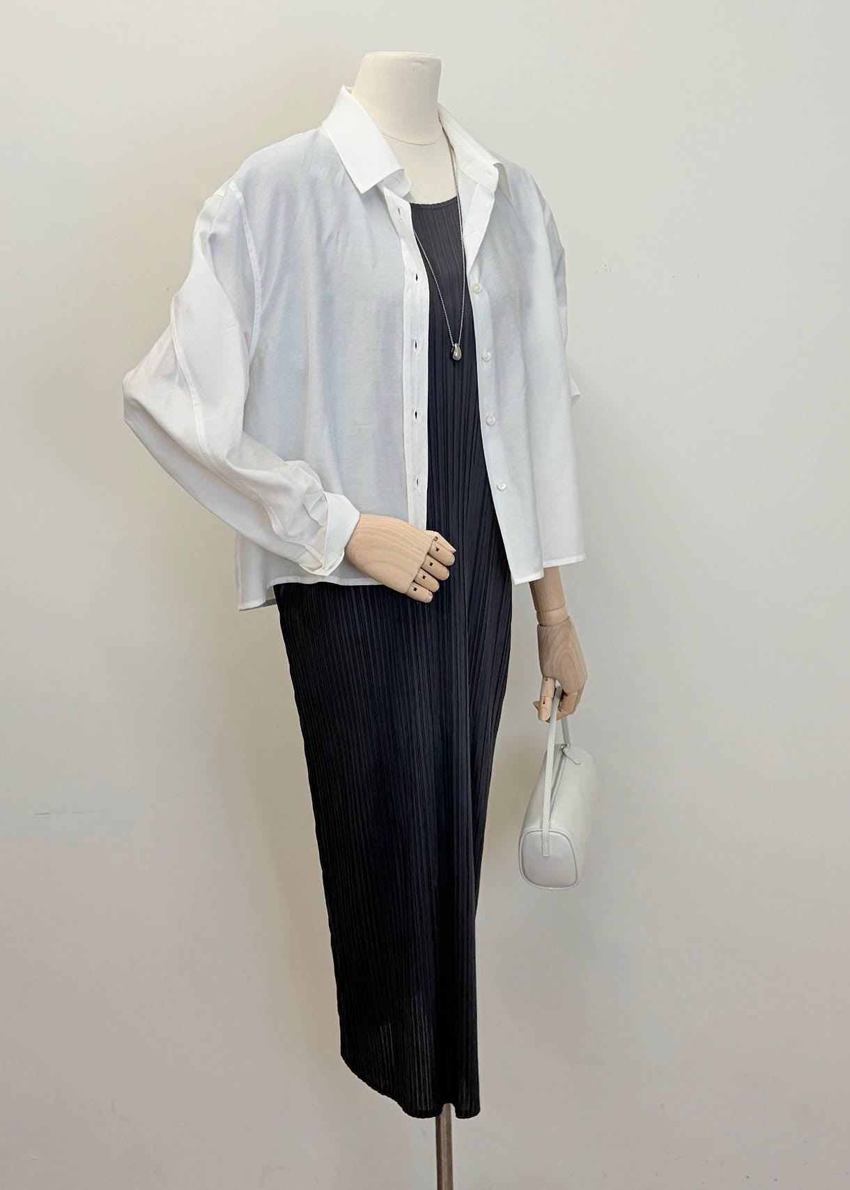 Pleats wing sleeves dress