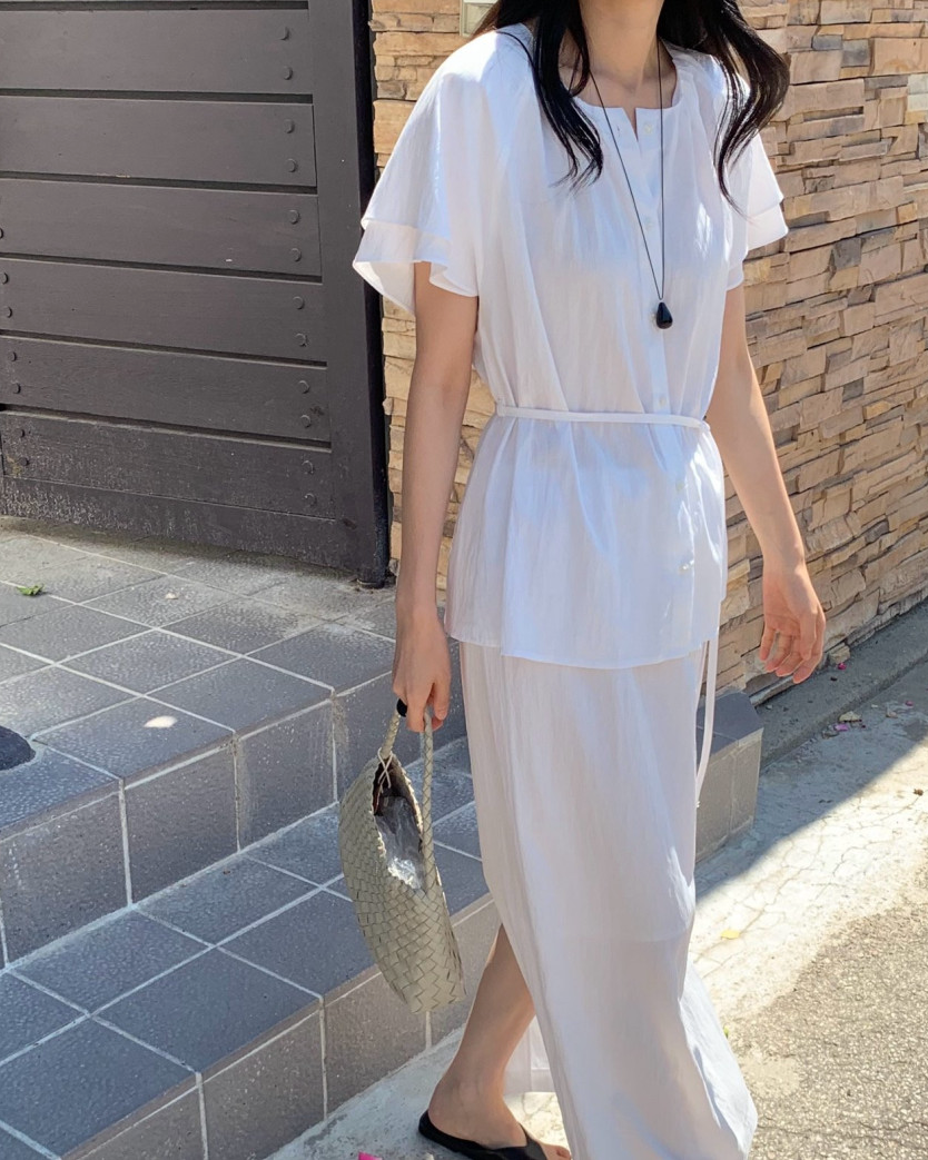 Wing sleeves blouse/ Skirt