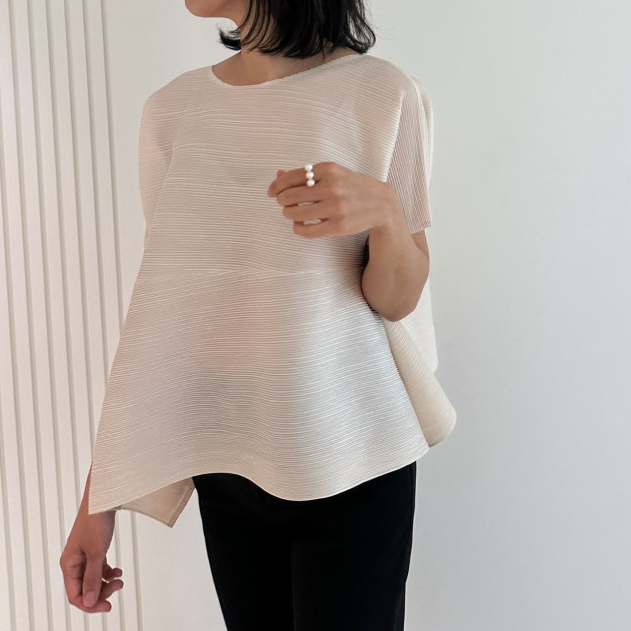 Pleats blouse