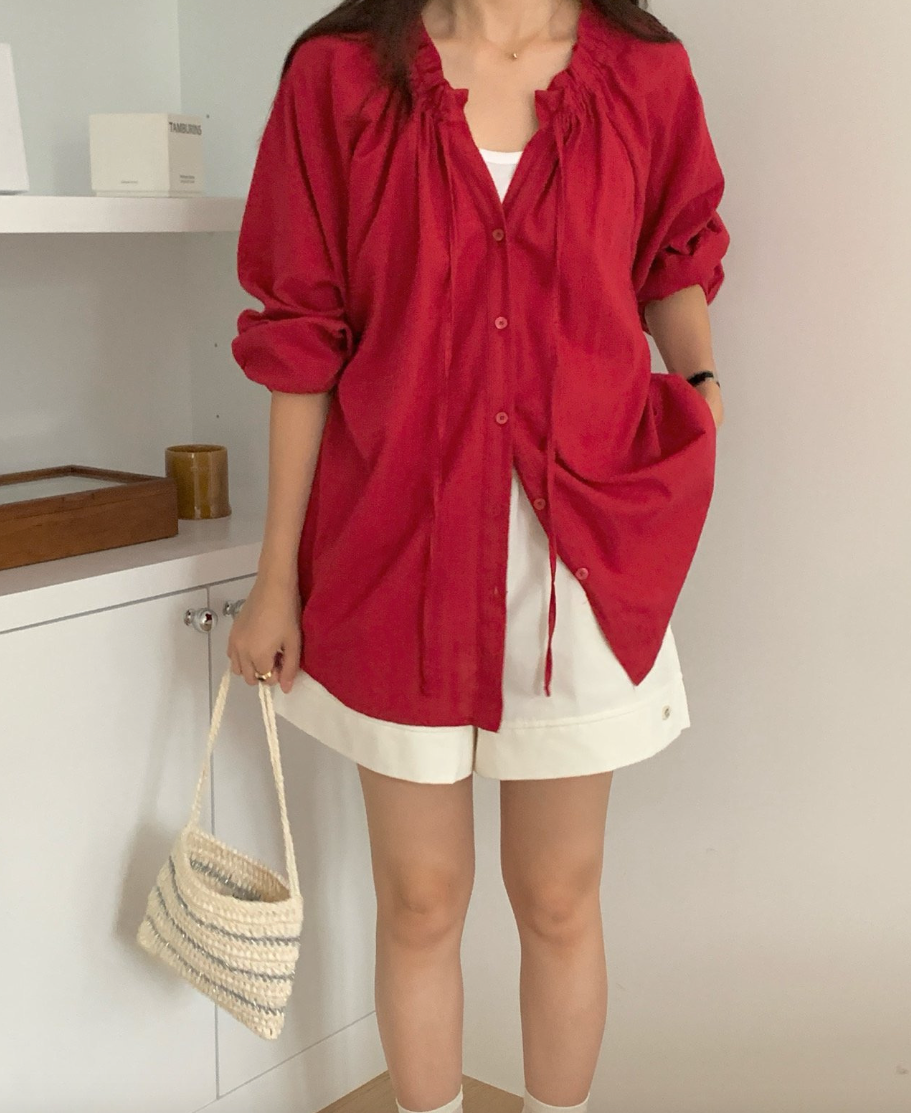 Ribbon tie shirring blouse