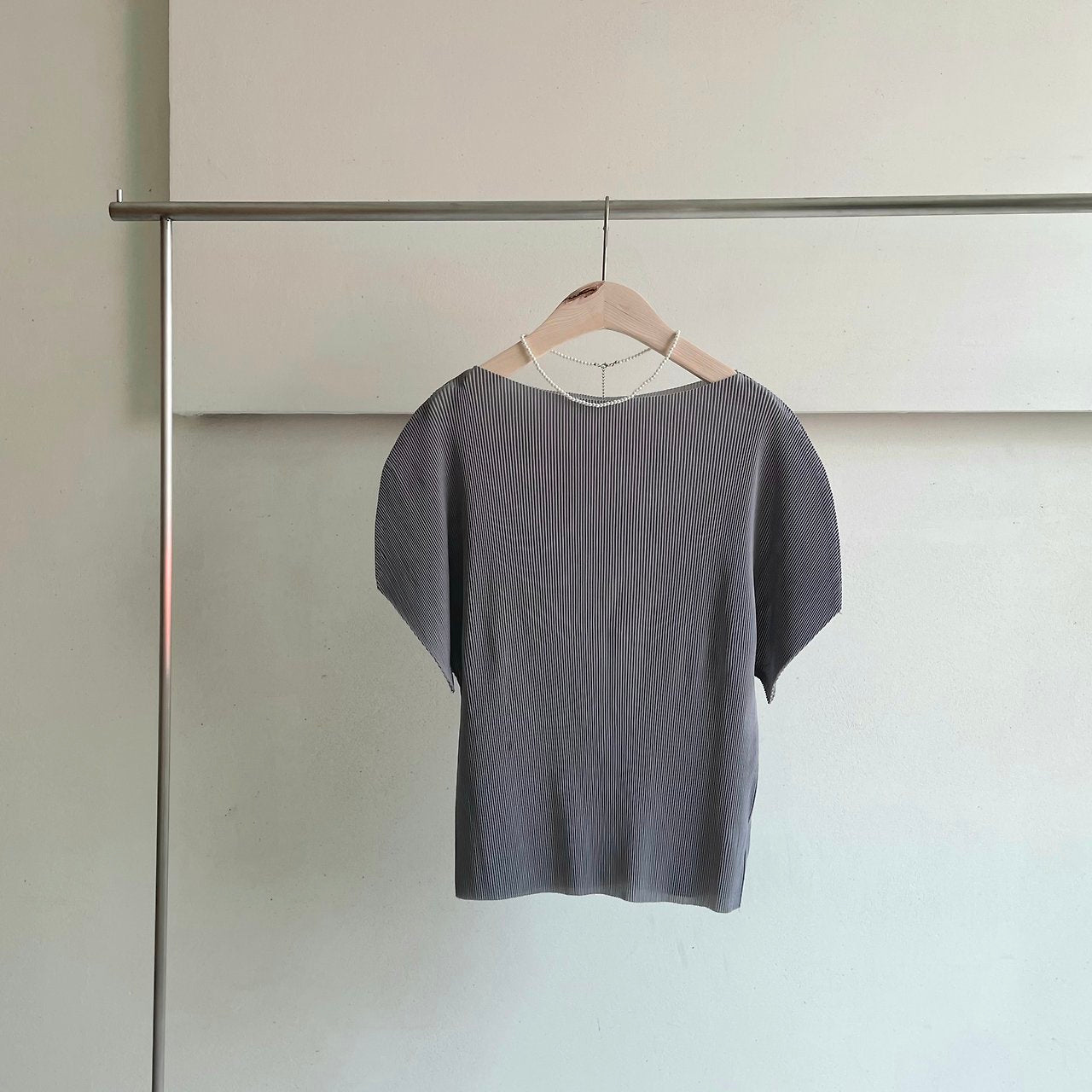 Shawl set pleats blouse