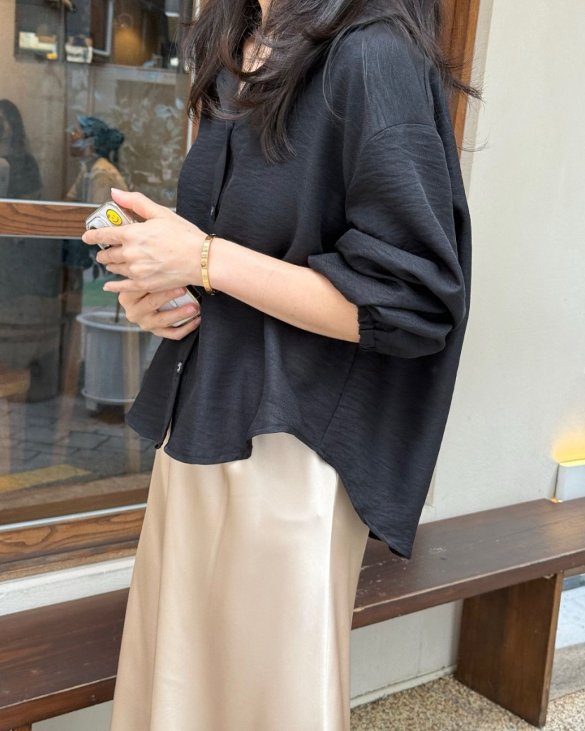 Silky semi cropped blouse