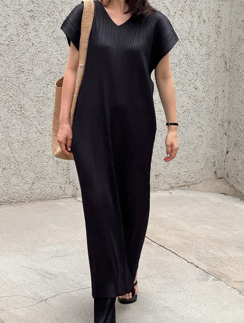 Pleats wing sleeves dress