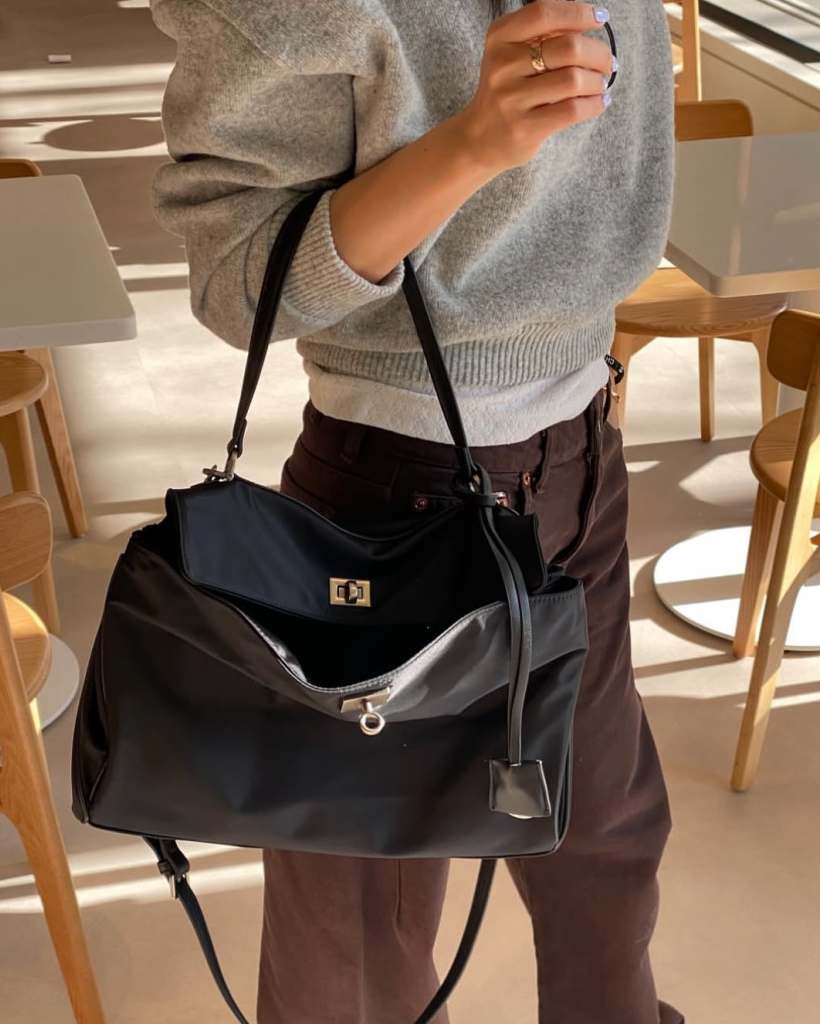 Nylon buckle bag