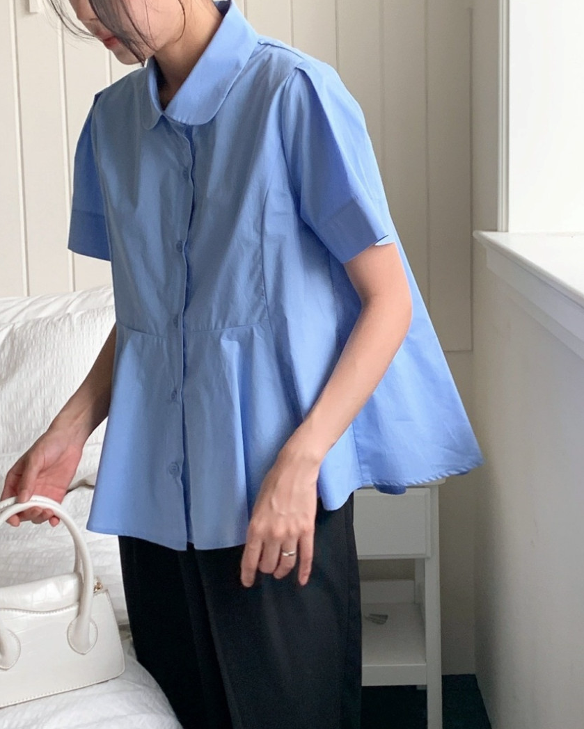 Back pleats shirt
