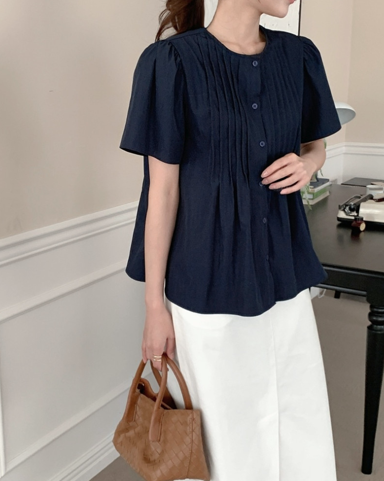 Pintuck blouse