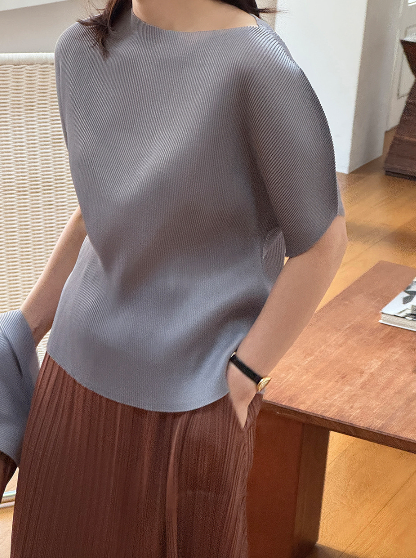 Shawl set pleats blouse