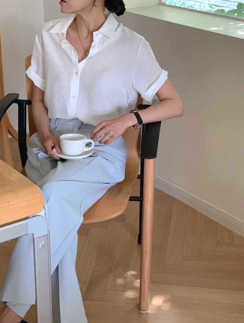 Silky half sleeves blouse