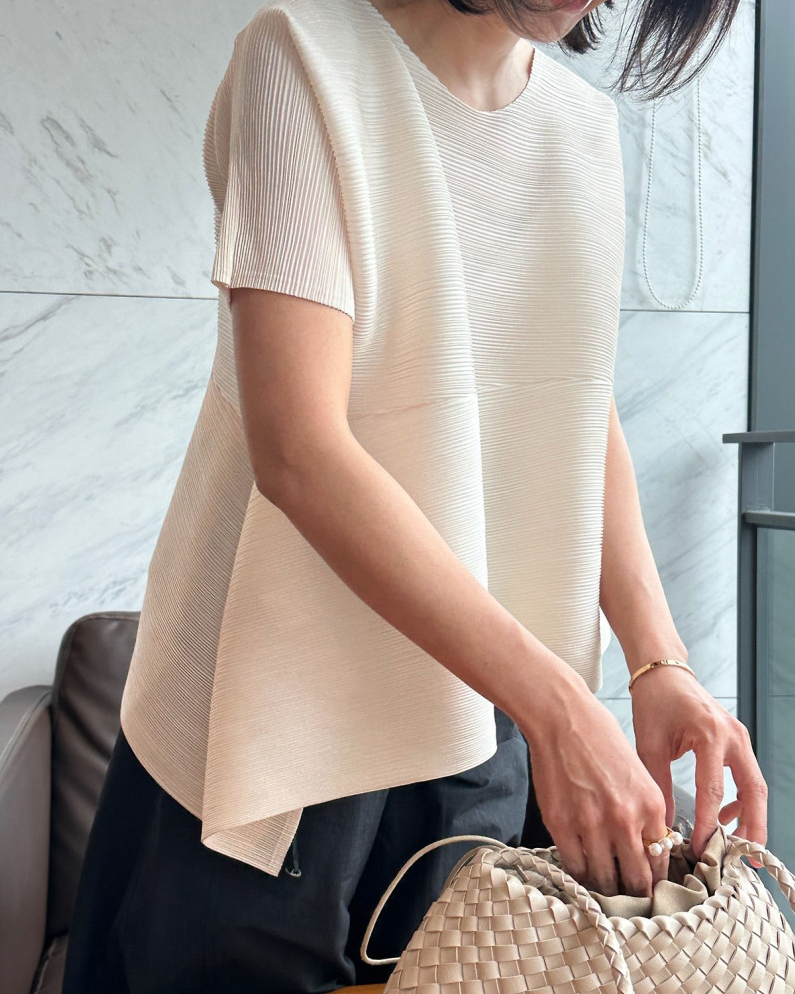 Pleats blouse
