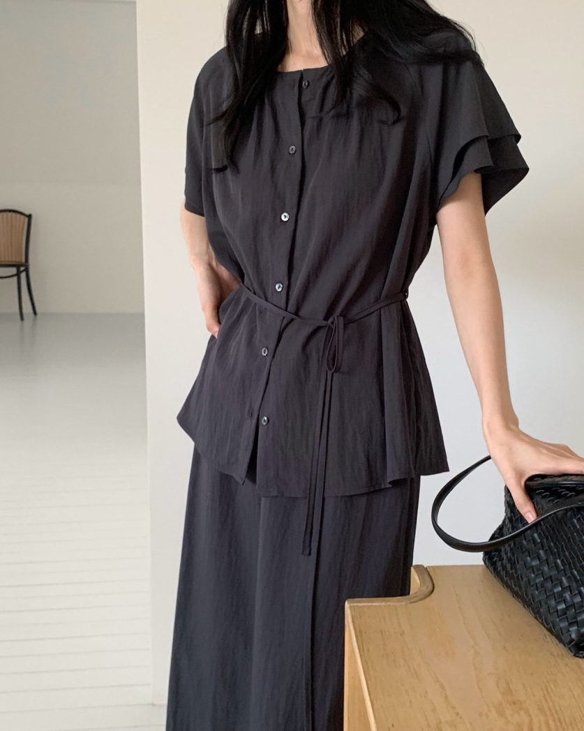 Wing sleeves blouse/ Skirt