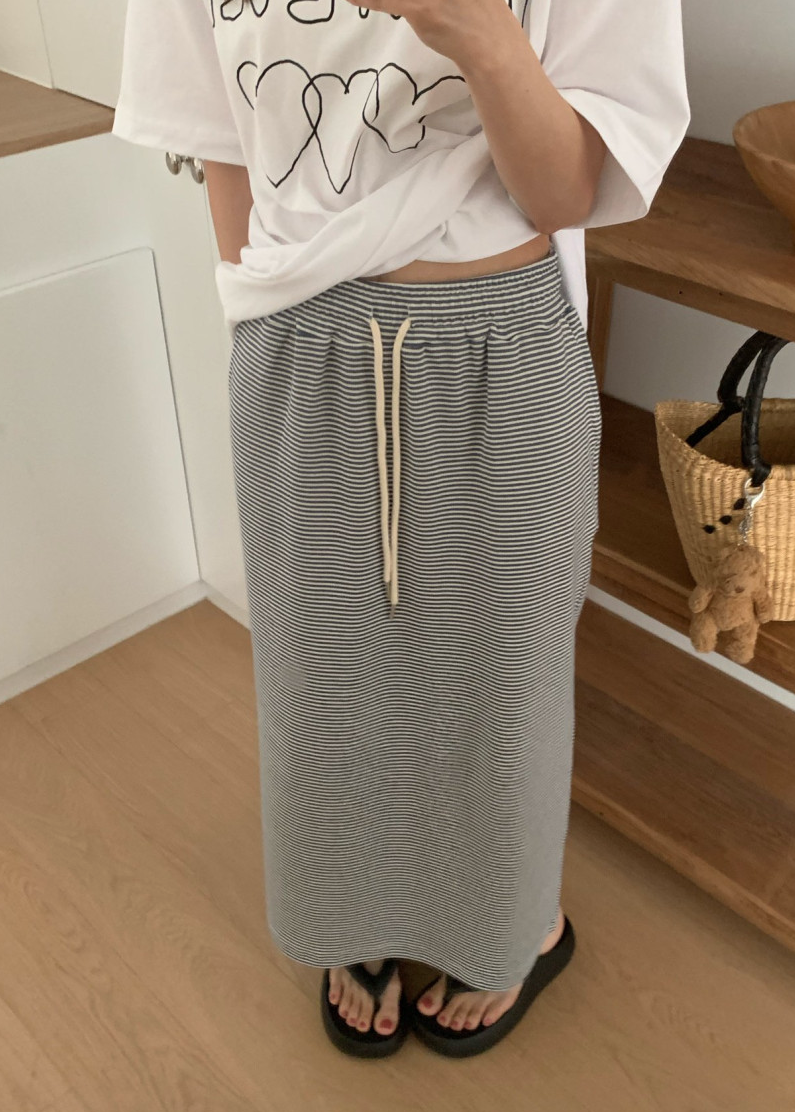 Ribbed long skirt