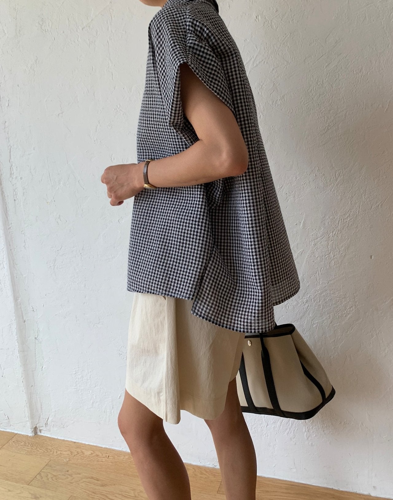 Seersucker batwing sleeves shirt