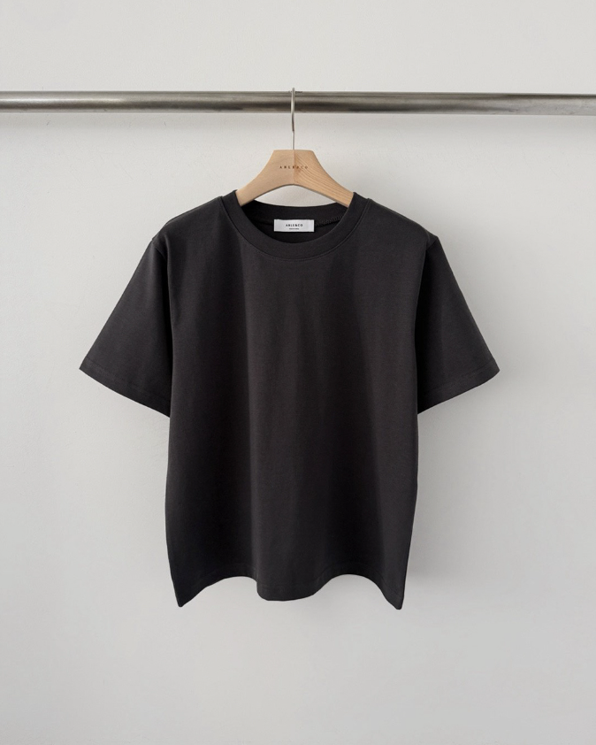 Summer basic tee