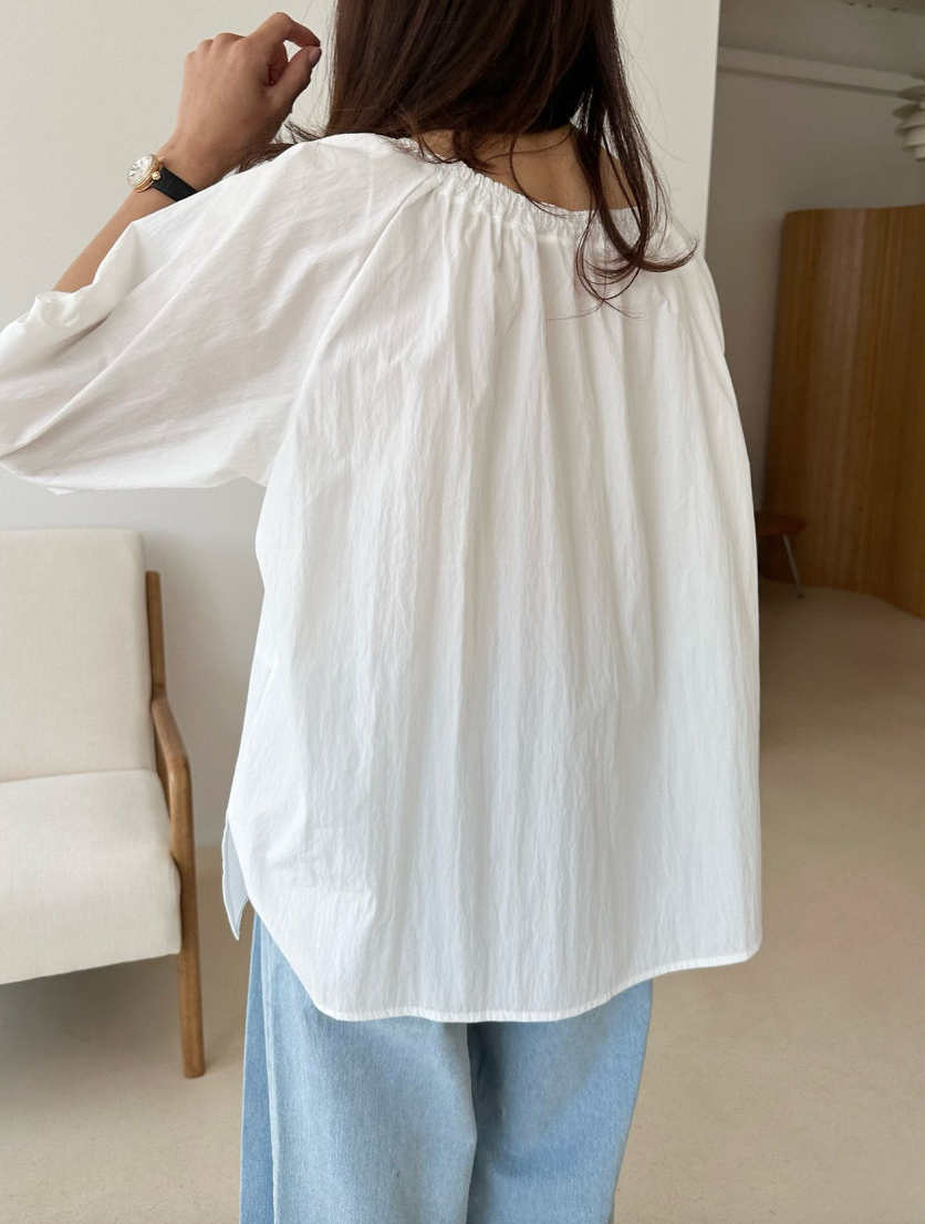 V neck puff sleeves blouse