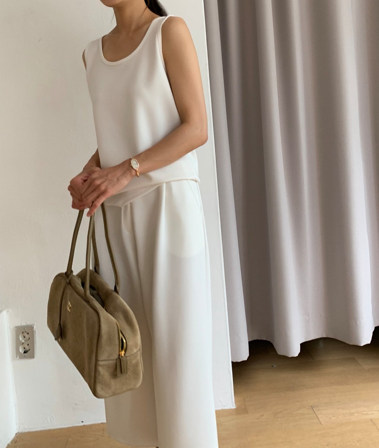 Jelly sleeveless top