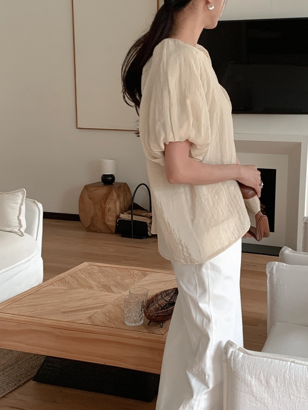 Flowing puff blouse