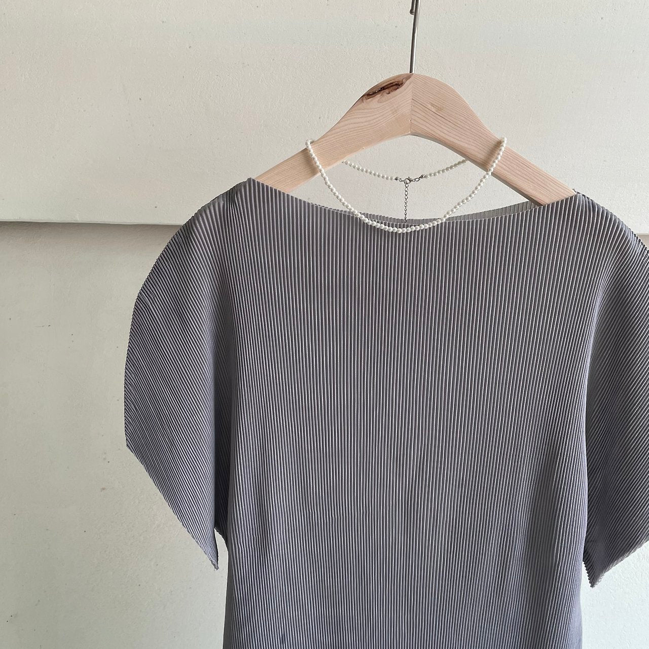Shawl set pleats blouse