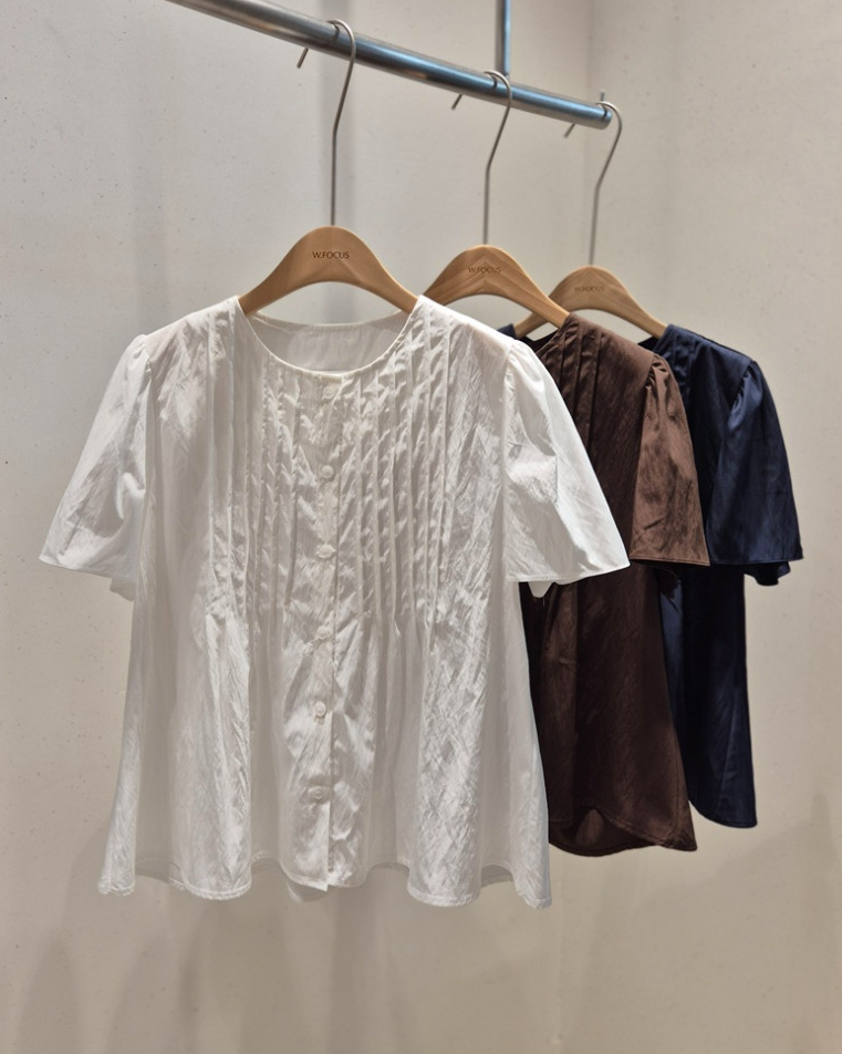 Pintuck blouse