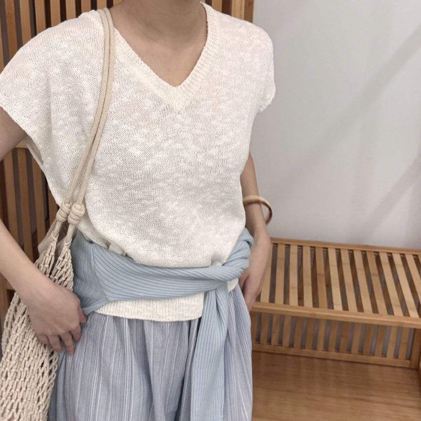 V neck slub knit top
