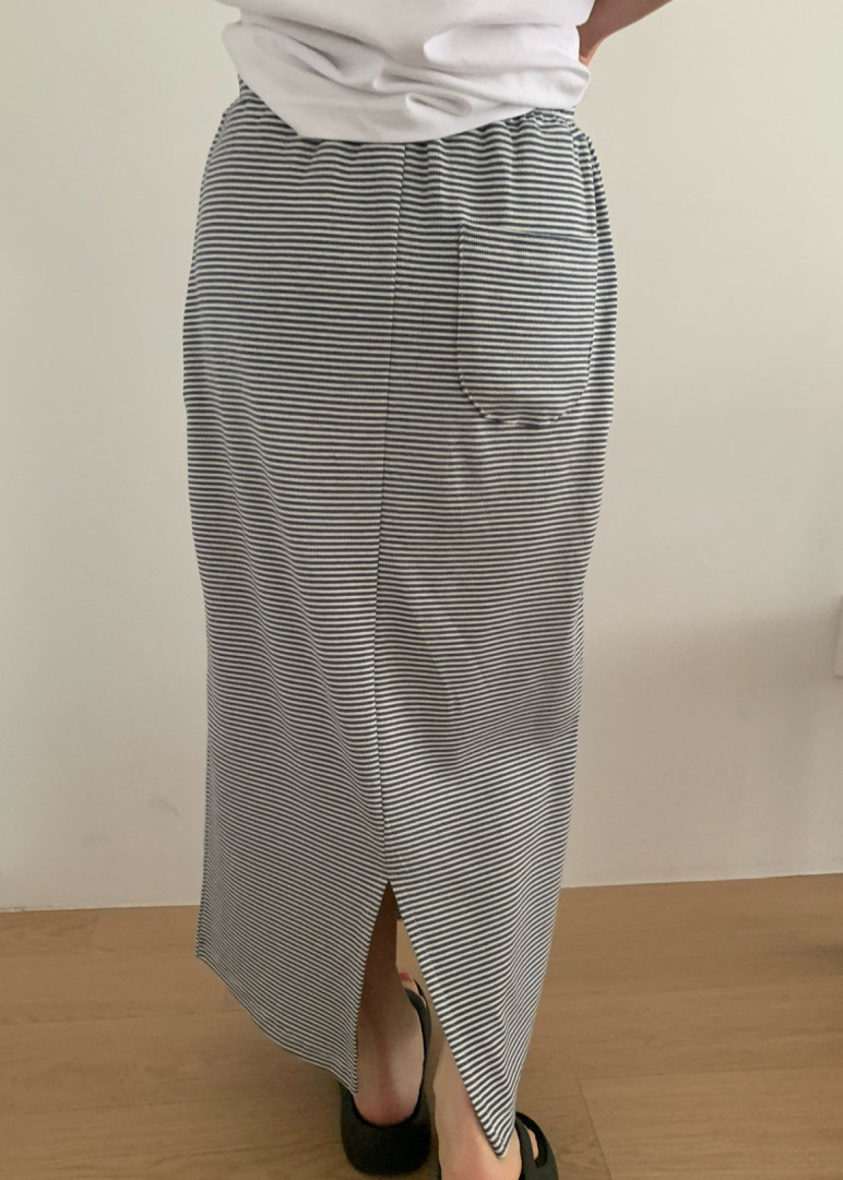 Ribbed long skirt
