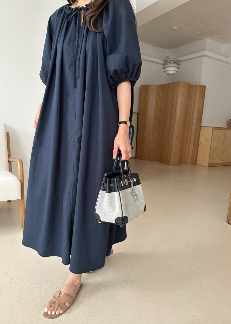 Puff sleeves dress