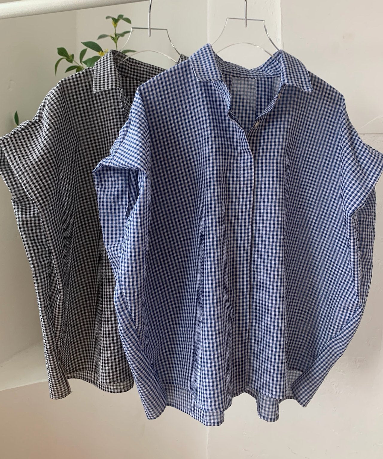 Seersucker batwing sleeves shirt