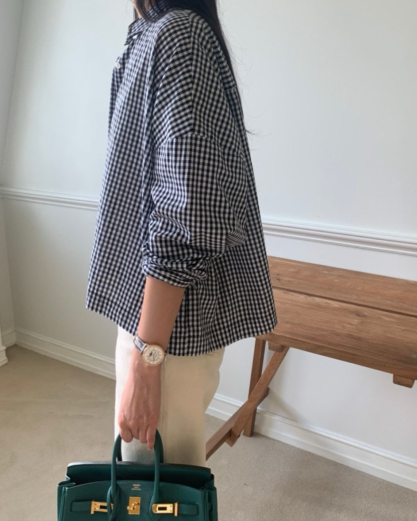 Small checkered cropped shirt