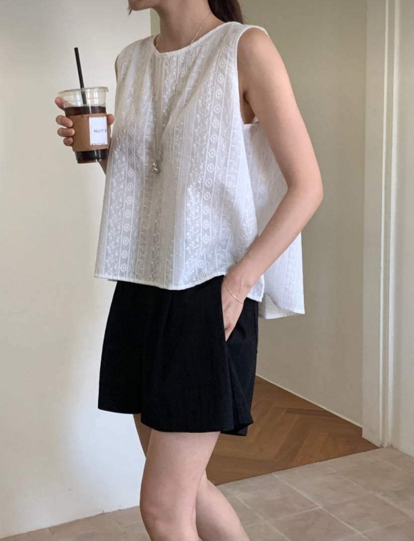 Embroidered cotton blouse