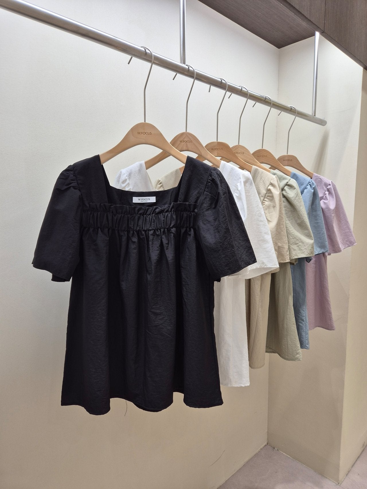 Nylon shirring blouse