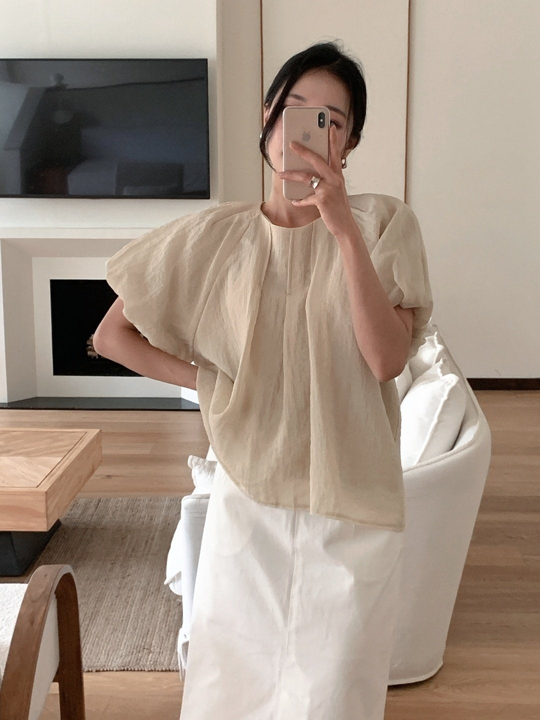 Flowing puff blouse