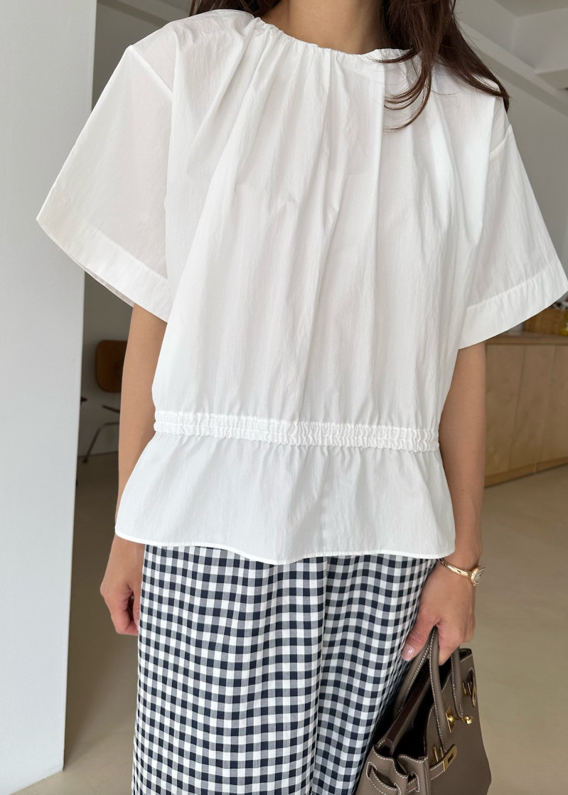 Shirring neckline blouse